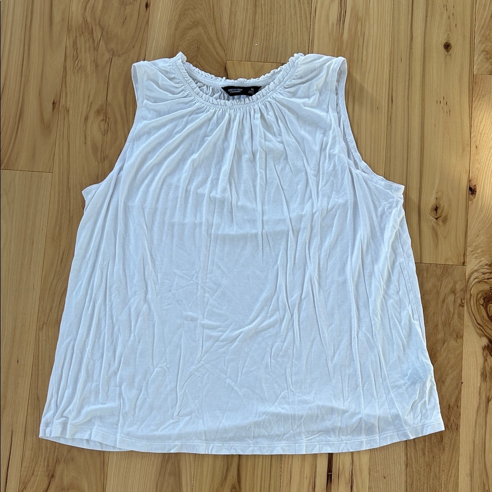 Simply Vera Vera Wang White Tank Top with Ruffle Collar Size XL